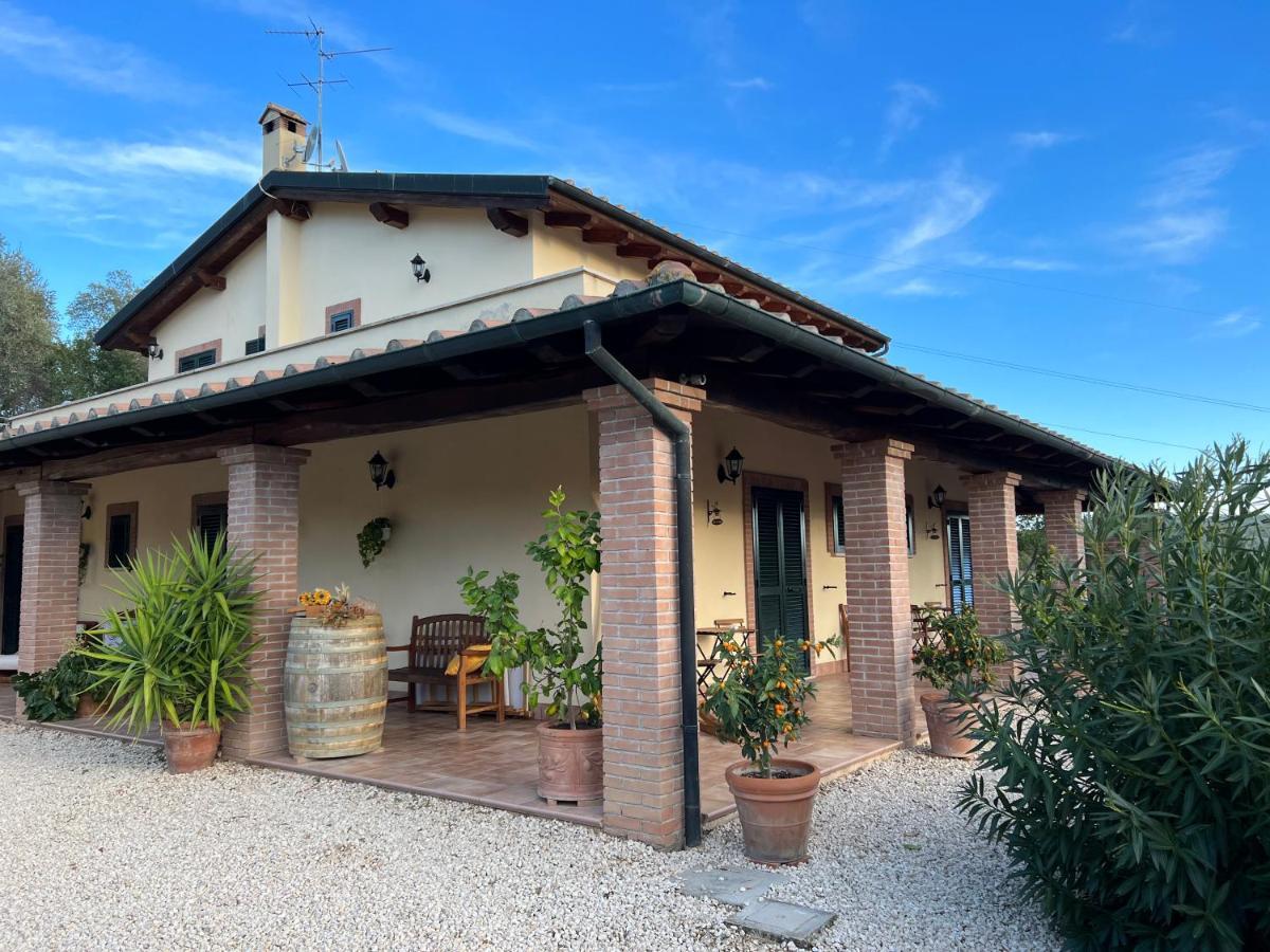 Bed and Breakfast Casale Terre Rosse Saturnia Exterior foto